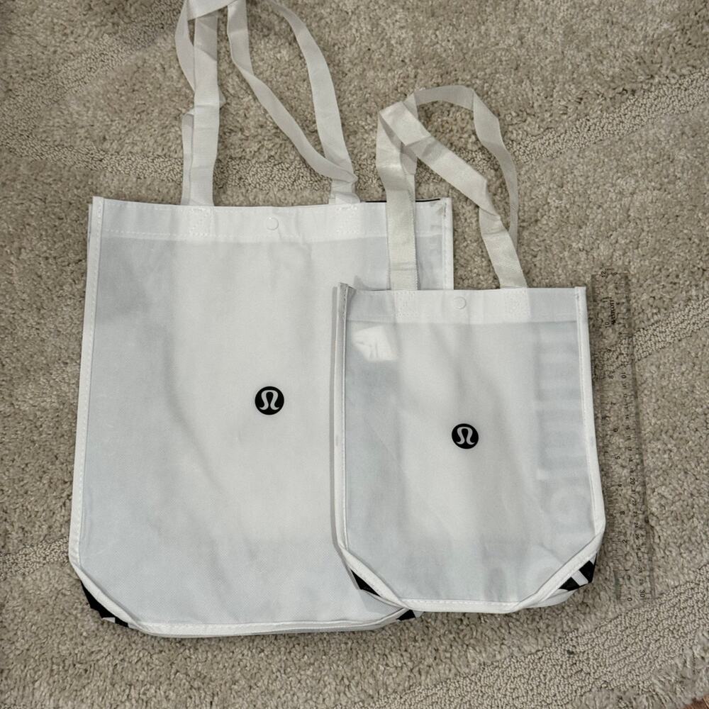 White Lululemon 2 pack small and medium shopping tote bags